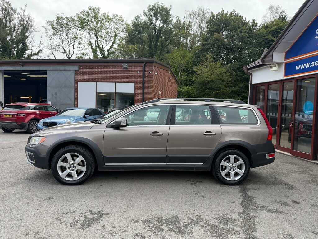 Volvo XC70 2.4 D5 Se Lux Estate Geartronic Awd Eur Grey #4