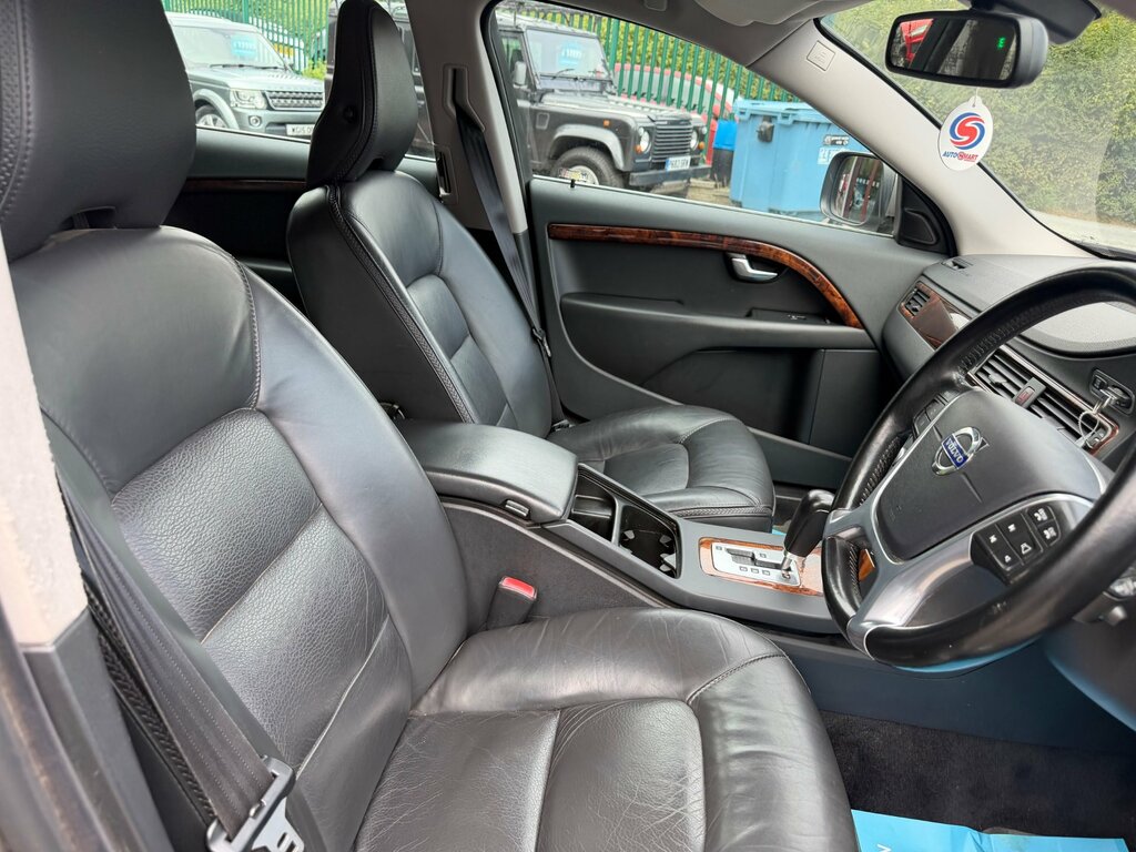 Volvo XC70 Se Red #12