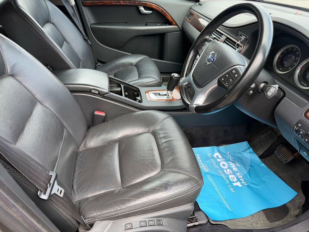 Volvo XC70 Se Red #11