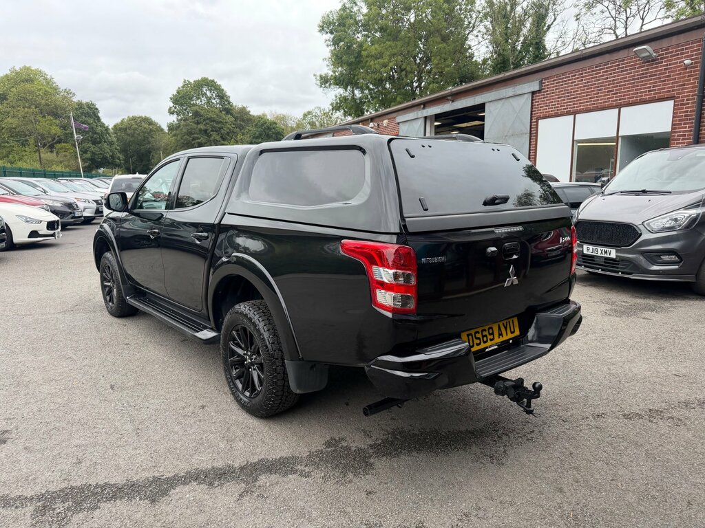 Mitsubishi L200 2.4 Di-d Dc Challenger Pickup Double Cab Diese Black #5