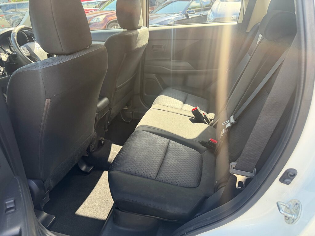 Mitsubishi Outlander Di-d Gx 4 Black #25