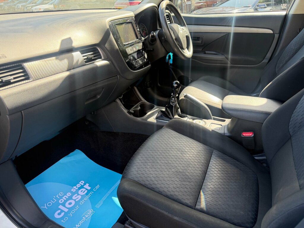 Mitsubishi Outlander Di-d Gx 4 Black #26