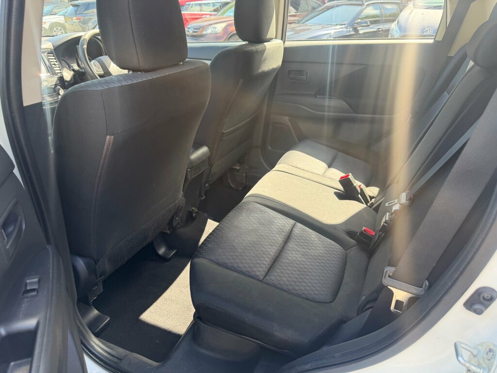 Mitsubishi Outlander Di-d Gx 4 Black #24
