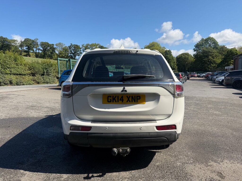 Mitsubishi Outlander 2.2 Di-d Gx2 Suv 4Wd Euro 5 Ss White #6