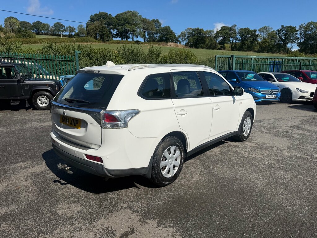Mitsubishi Outlander Di-d Gx 4 Black #7