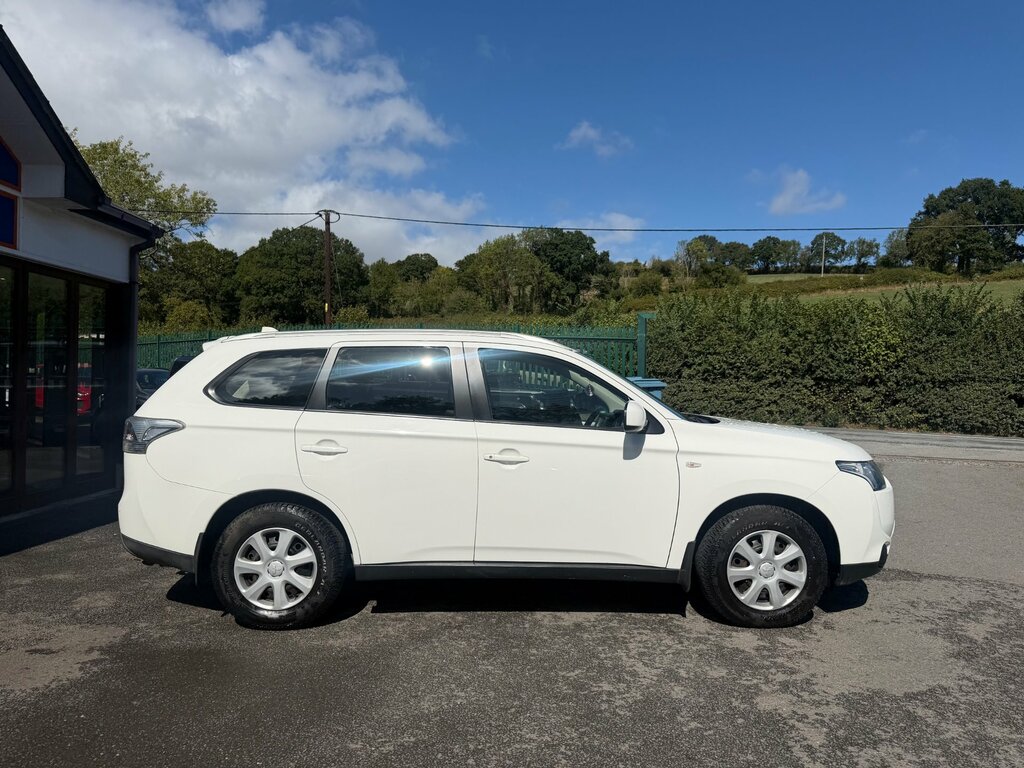 Mitsubishi Outlander Di-d Gx 4 Black #8