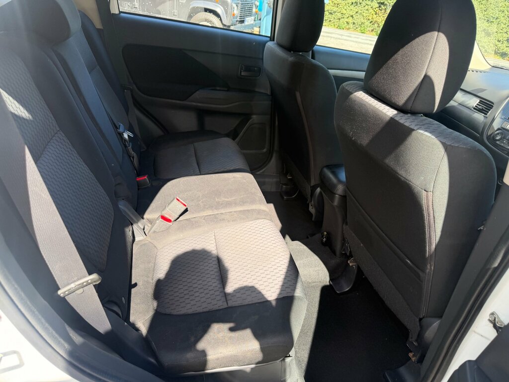 Mitsubishi Outlander Di-d Gx 4 Black #19