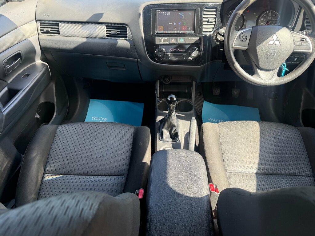 Mitsubishi Outlander Di-d Gx 4 Black #20