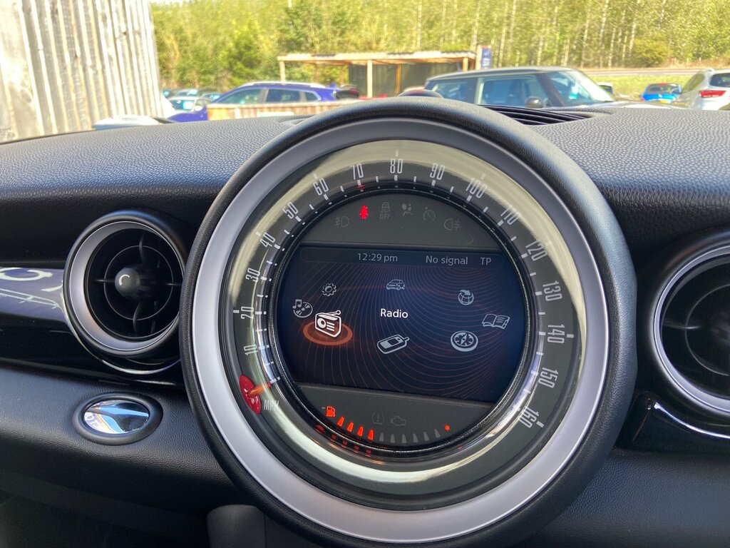 Mini Hatch D, 1.6 Turbo 90Bph, 6 Speed  #24