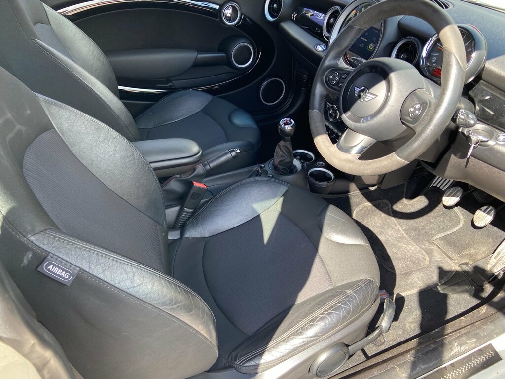 Mini Hatch D, 1.6 Turbo 90Bph, 6 Speed  #18
