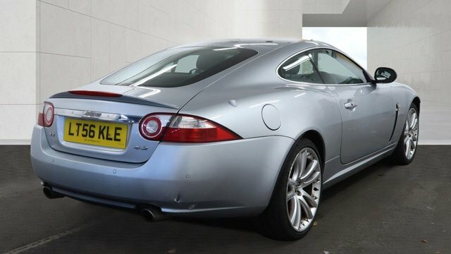 Jaguar XK V8 Coupe Silver #4