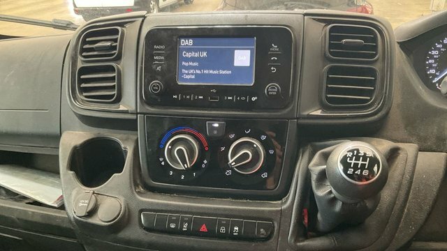 Citroen Relay 2.2 Bluehdi 35 Enterprise Panel Van Man Grey #5