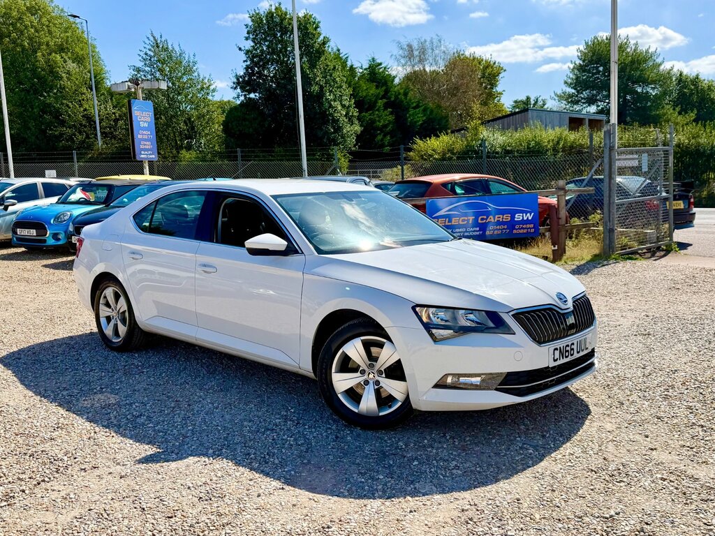 Skoda Superb 1.4 Tsi Act Se Hatchback Dsg Euro 6 S White