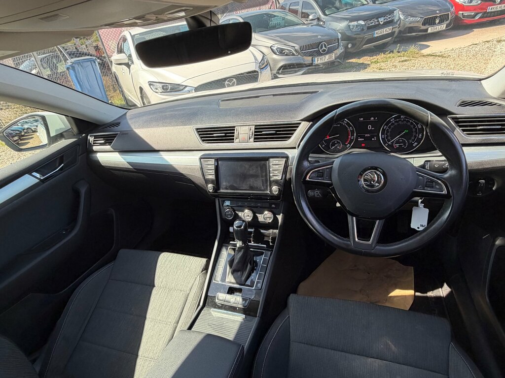 Skoda Superb 2.0 Superb Se Black #10