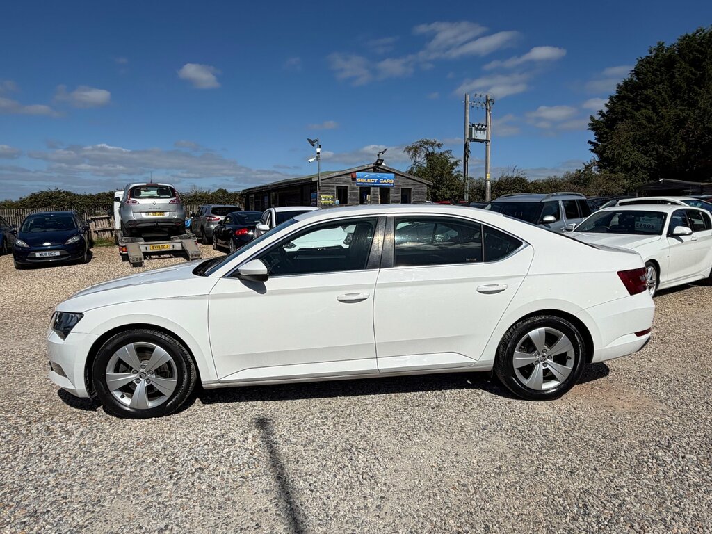 Skoda Superb 1.4 Tsi Act Se Hatchback Dsg Euro 6 S White #6