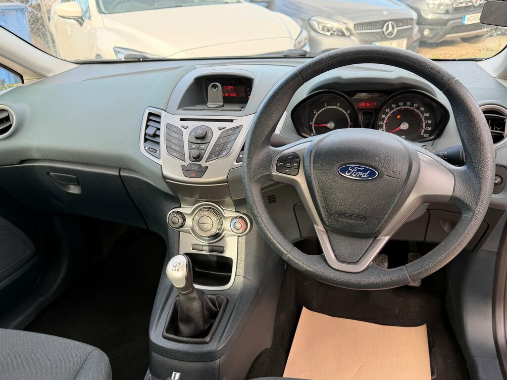 Ford Fiesta Zetec White #11