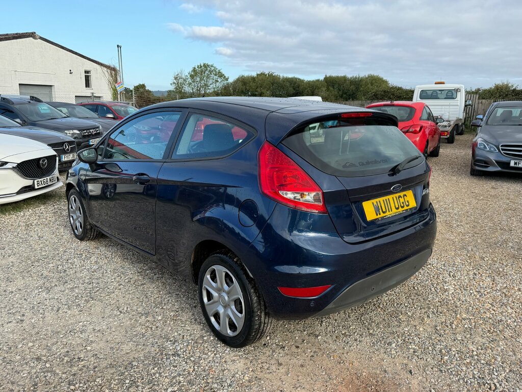 Ford Fiesta Zetec White #7