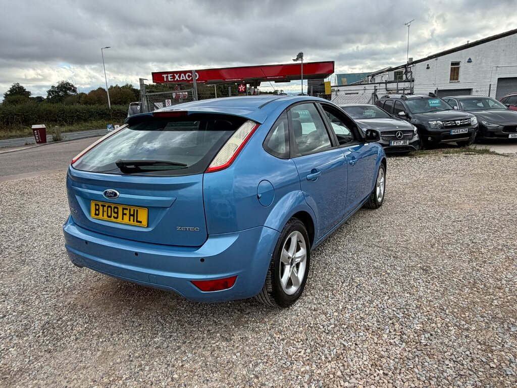 Ford Focus Zetec 5-Door Grey #9
