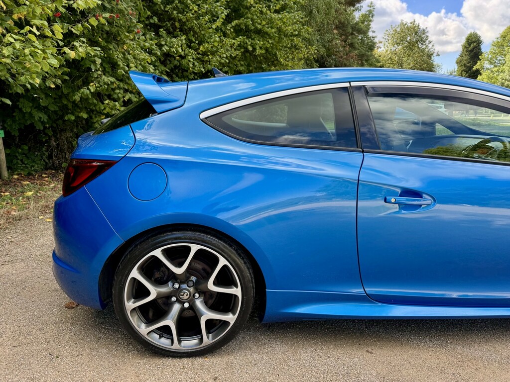 Vauxhall Astra GTC Coupe Red #14
