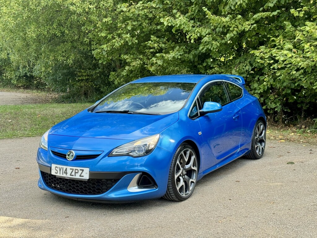 Vauxhall Astra GTC Coupe Red #11