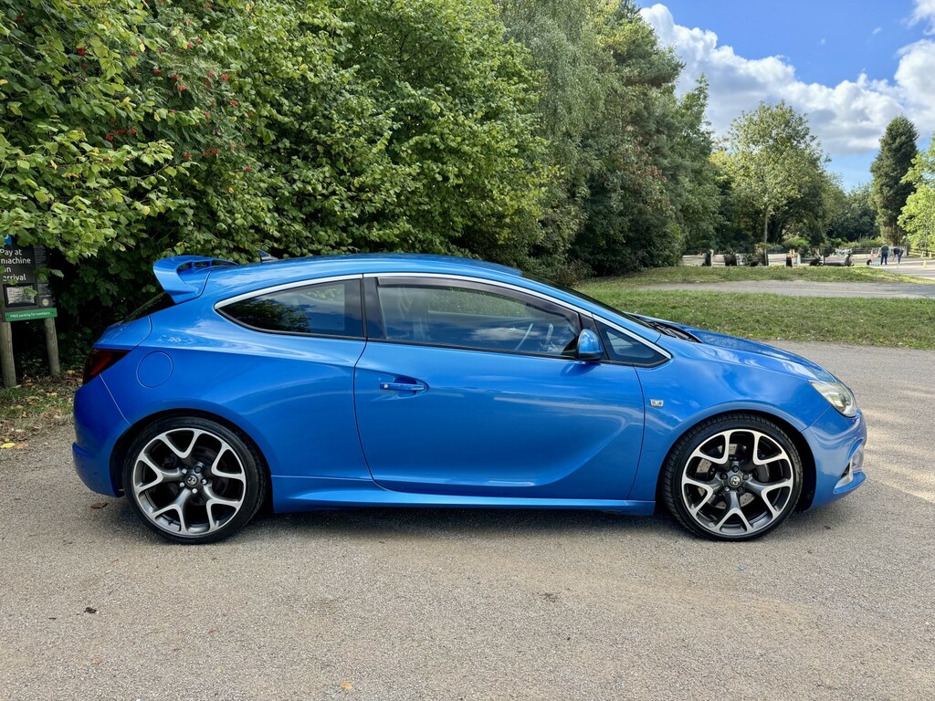 Vauxhall Astra GTC Coupe Red #13