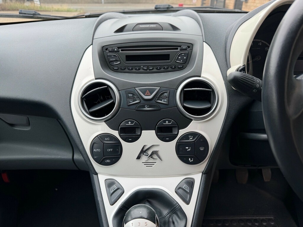 Ford KA Zetec Black #11