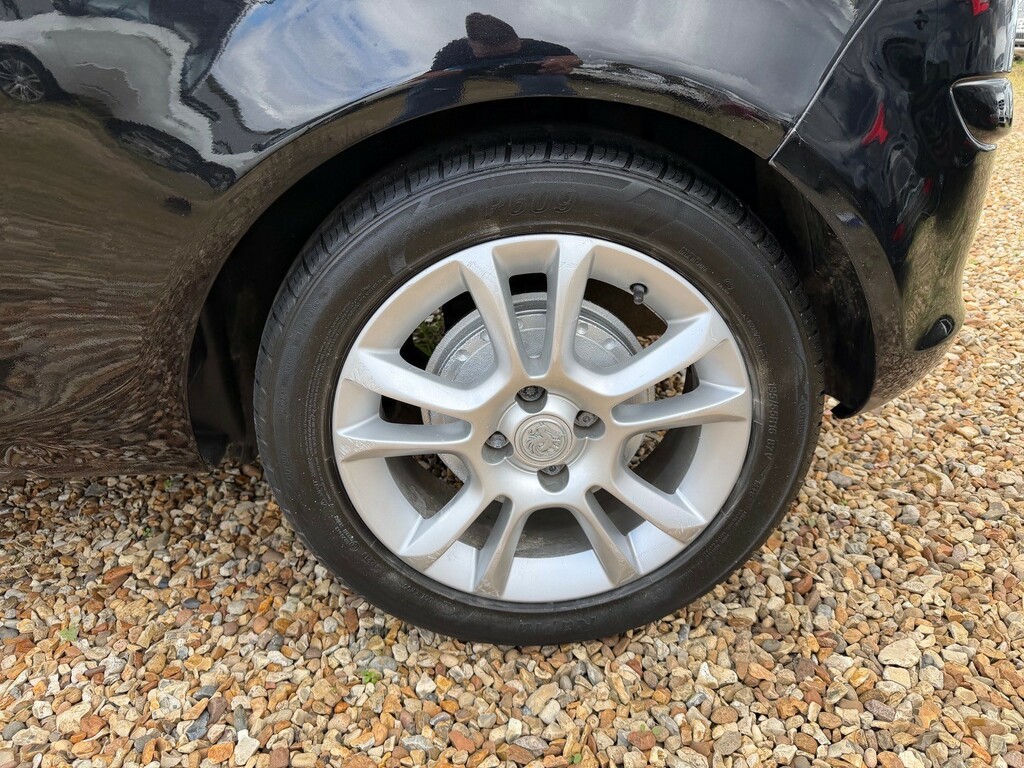 Vauxhall Corsa 1.4I 16V Club Silver #14