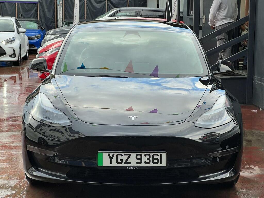 Tesla Model 3 Saloon Black #2