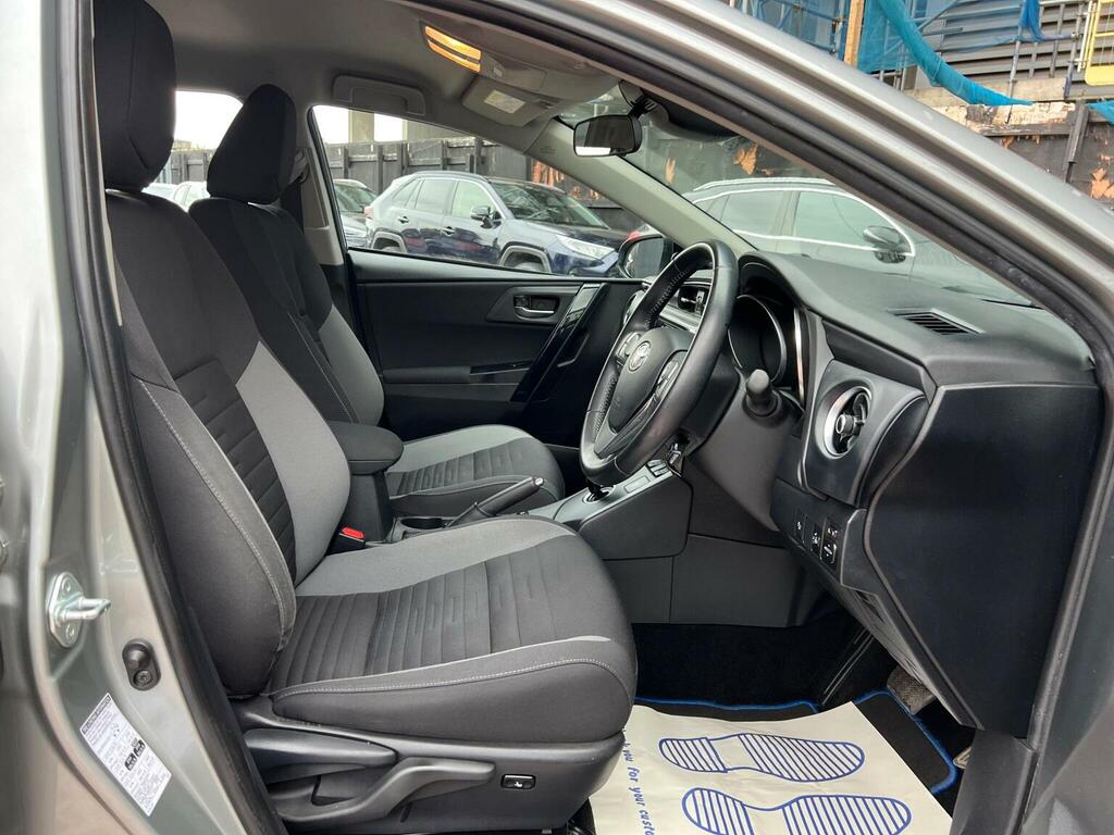 Toyota Auris 1.8L Excel Blue #19