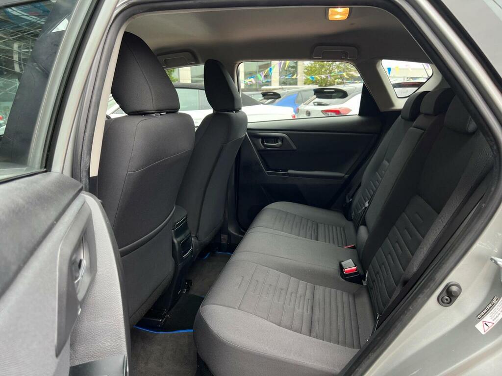Toyota Auris 1.8L Excel Blue #20