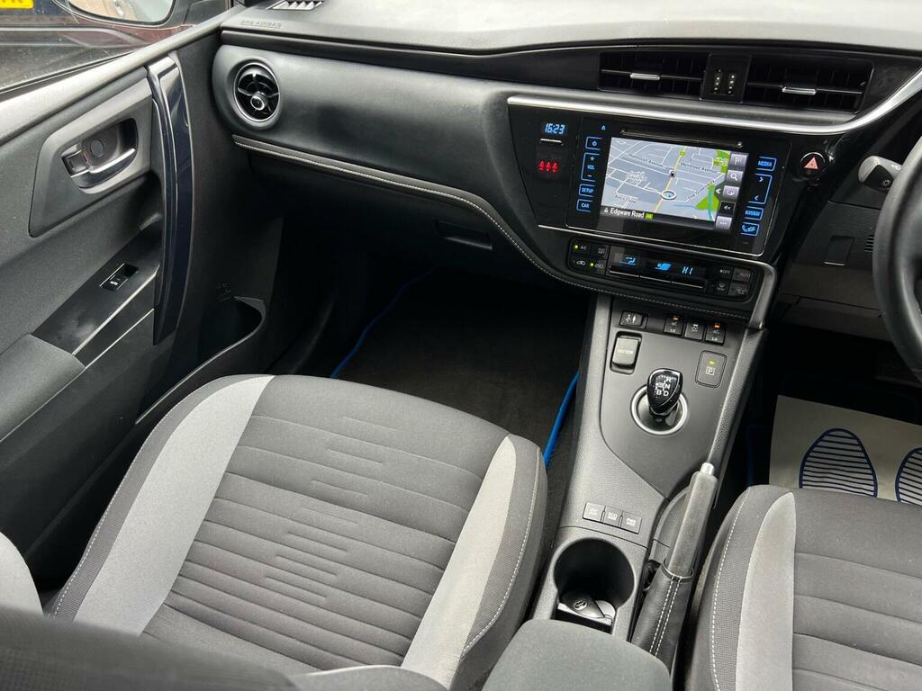 Toyota Auris 1.8L Excel Blue #16