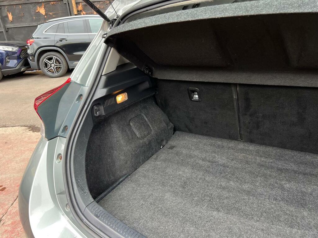 Toyota Auris 1.8L Excel Blue #51