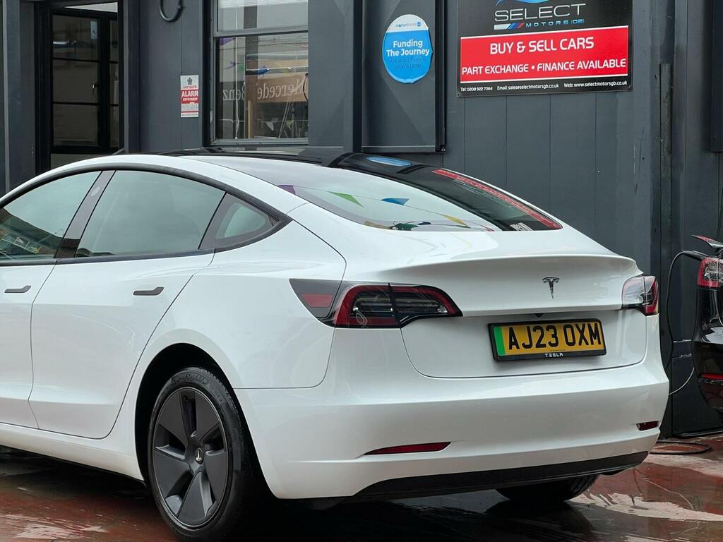 Tesla Model 3 Saloon White #4