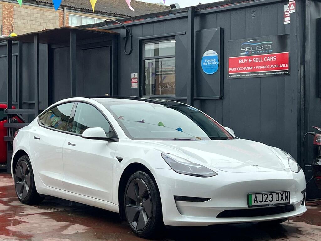 Tesla Model 3 Saloon White