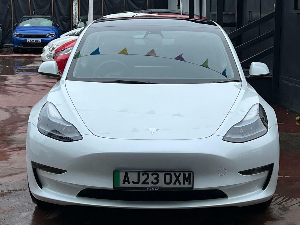 Tesla Model 3 Saloon White #2