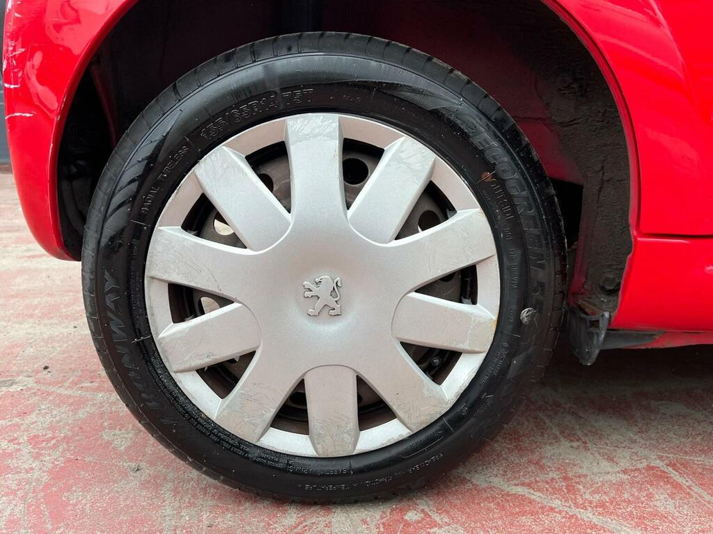 Peugeot 107  Black #28