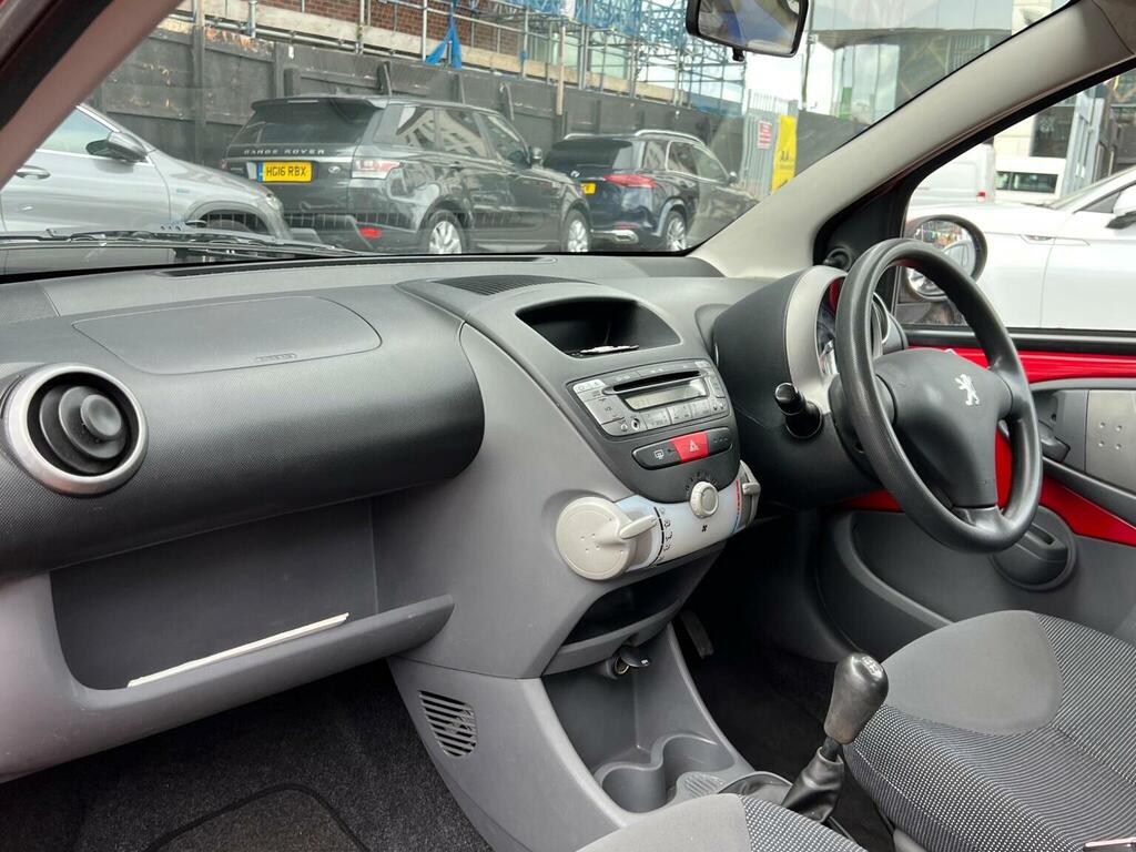 Peugeot 107  Black #13