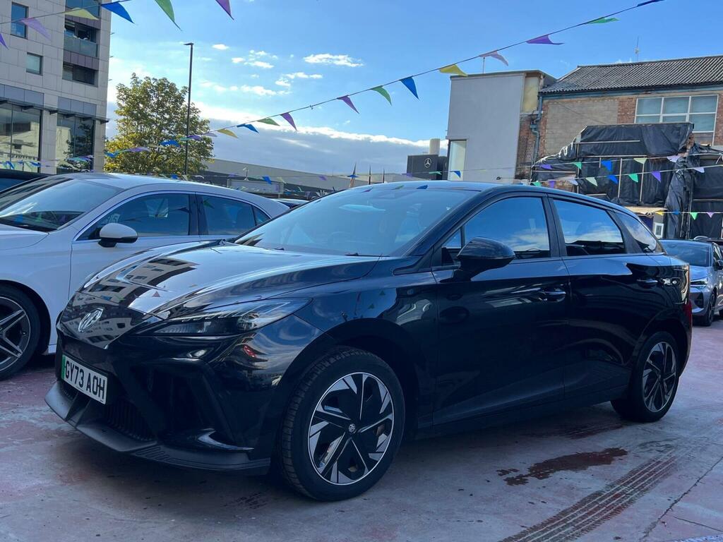 MG MG4 Hatchback Black #4