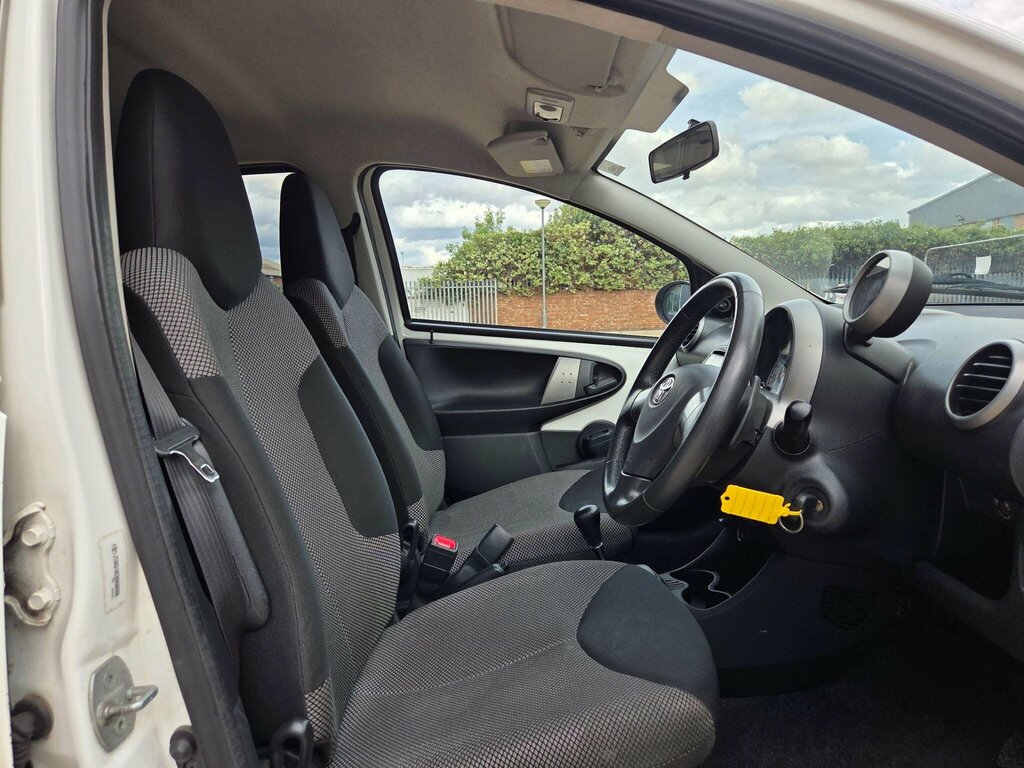 Toyota Aygo 1.0 Vvt-i Fire Multimode White #15