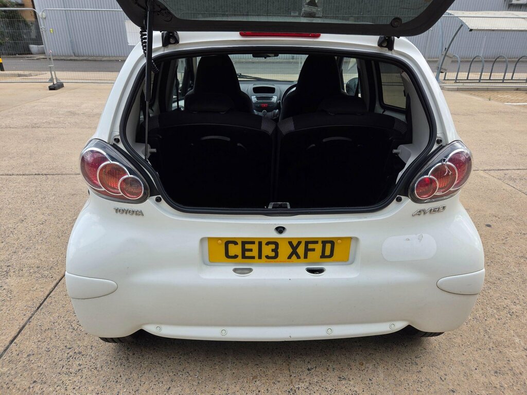 Toyota Aygo 1.0 Vvt-i Fire Multimode White #25