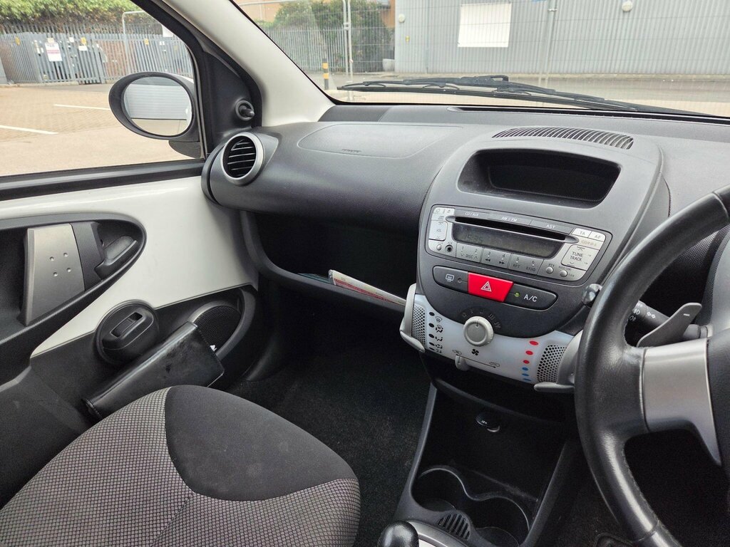 Toyota Aygo 1.0 Vvt-i Fire Multimode White #32