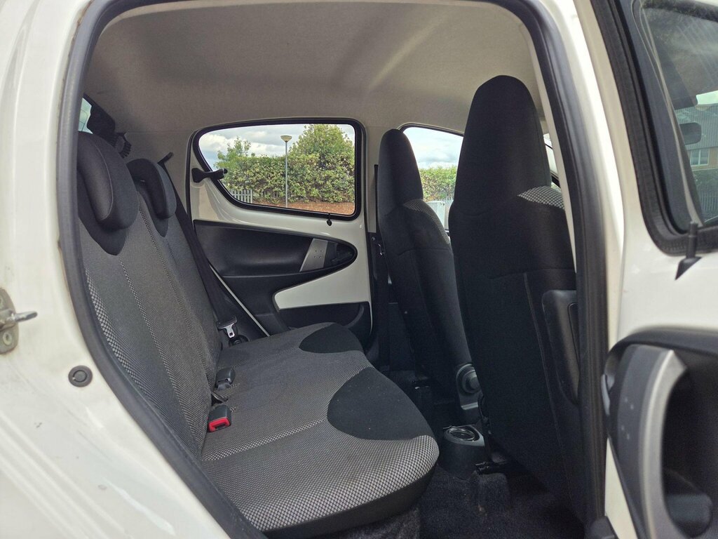 Toyota Aygo 1.0 Vvt-i Fire Multimode White #23