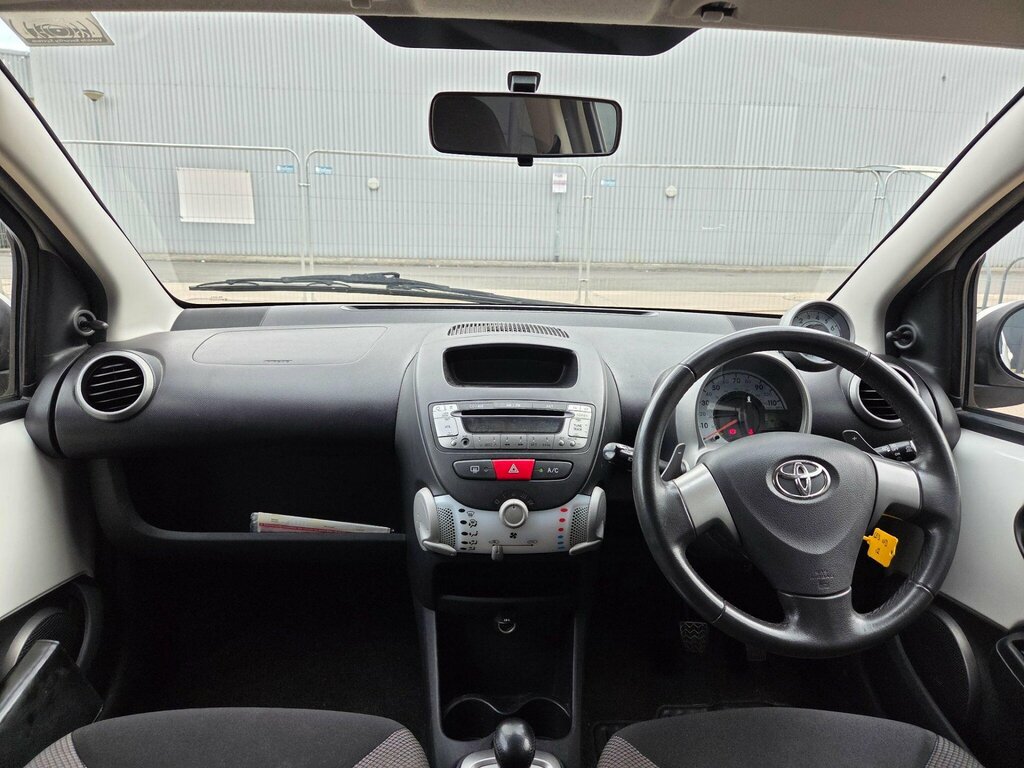 Toyota Aygo 1.0 Vvt-i Fire Multimode White #4