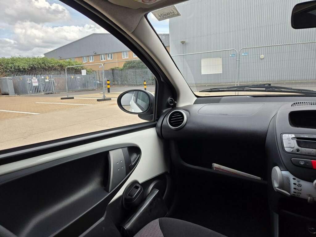 Toyota Aygo 1.0 Vvt-i Fire Multimode White #18