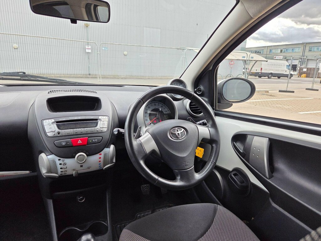 Toyota Aygo 1.0 Vvt-i Fire Multimode White #17