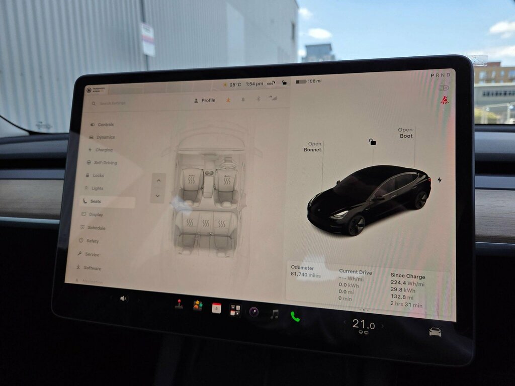 Tesla Model 3 Standard Range Plus Saloon Rwd White #39