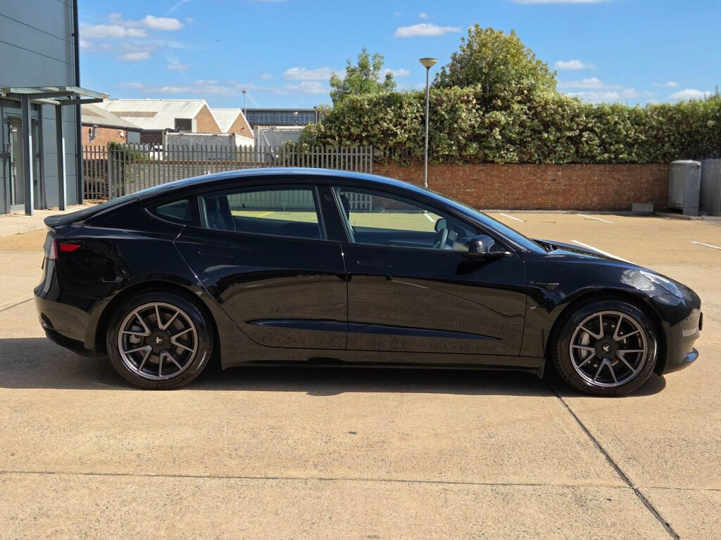 Tesla Model 3 Standard Range Plus Saloon Rwd White #12