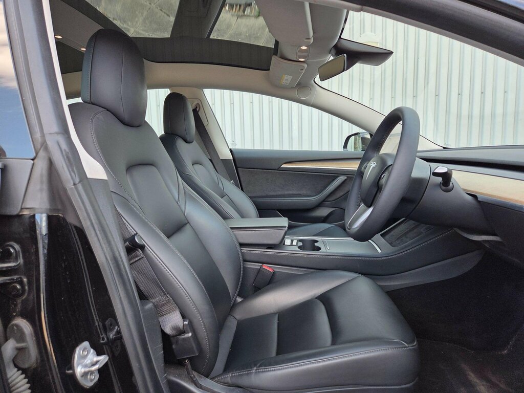 Tesla Model 3 Standard Range Plus Saloon Rwd White #20