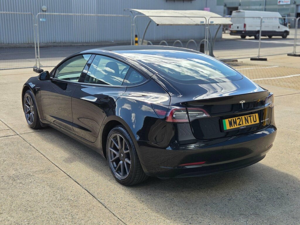 Tesla Model 3 Standard Range Plus Saloon Rwd White #16