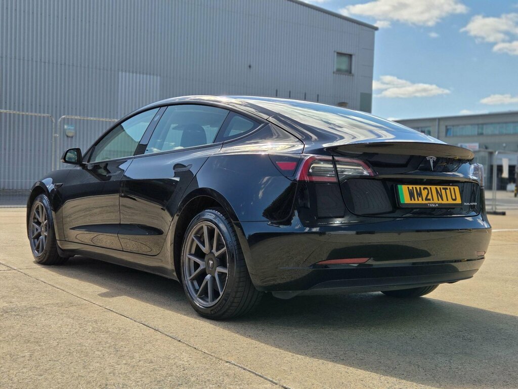 Tesla Model 3 Standard Range Plus Saloon Rwd White #15